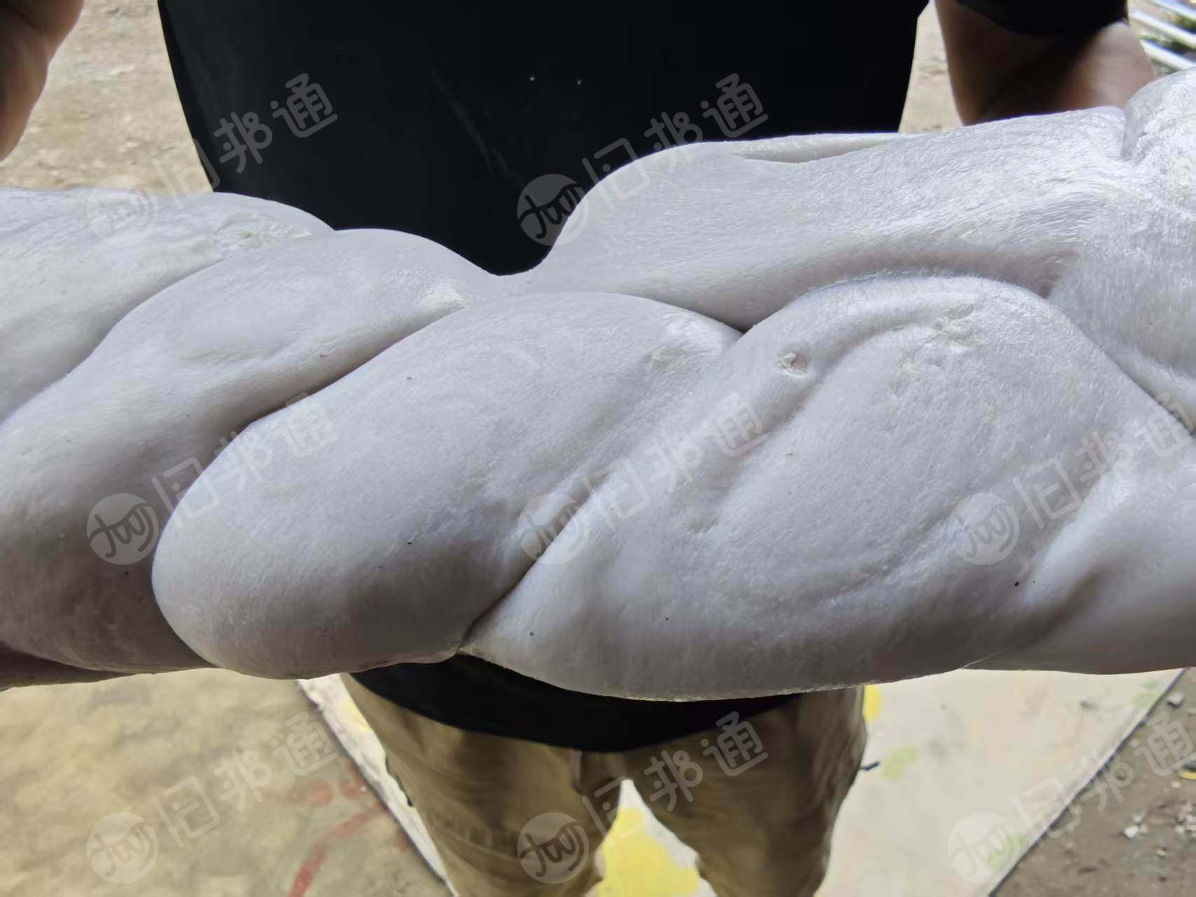长期出售纯高压珍珠棉块料，一般够7吨左右发车