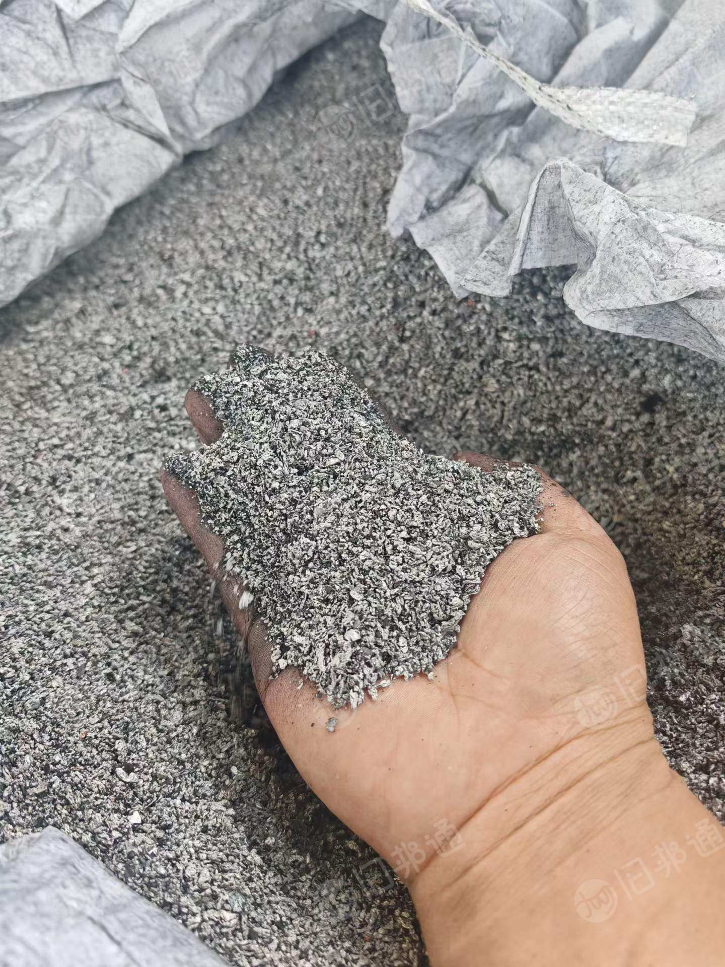 长期出售一破碳化铝粉，铝厚，非铝塑膜
