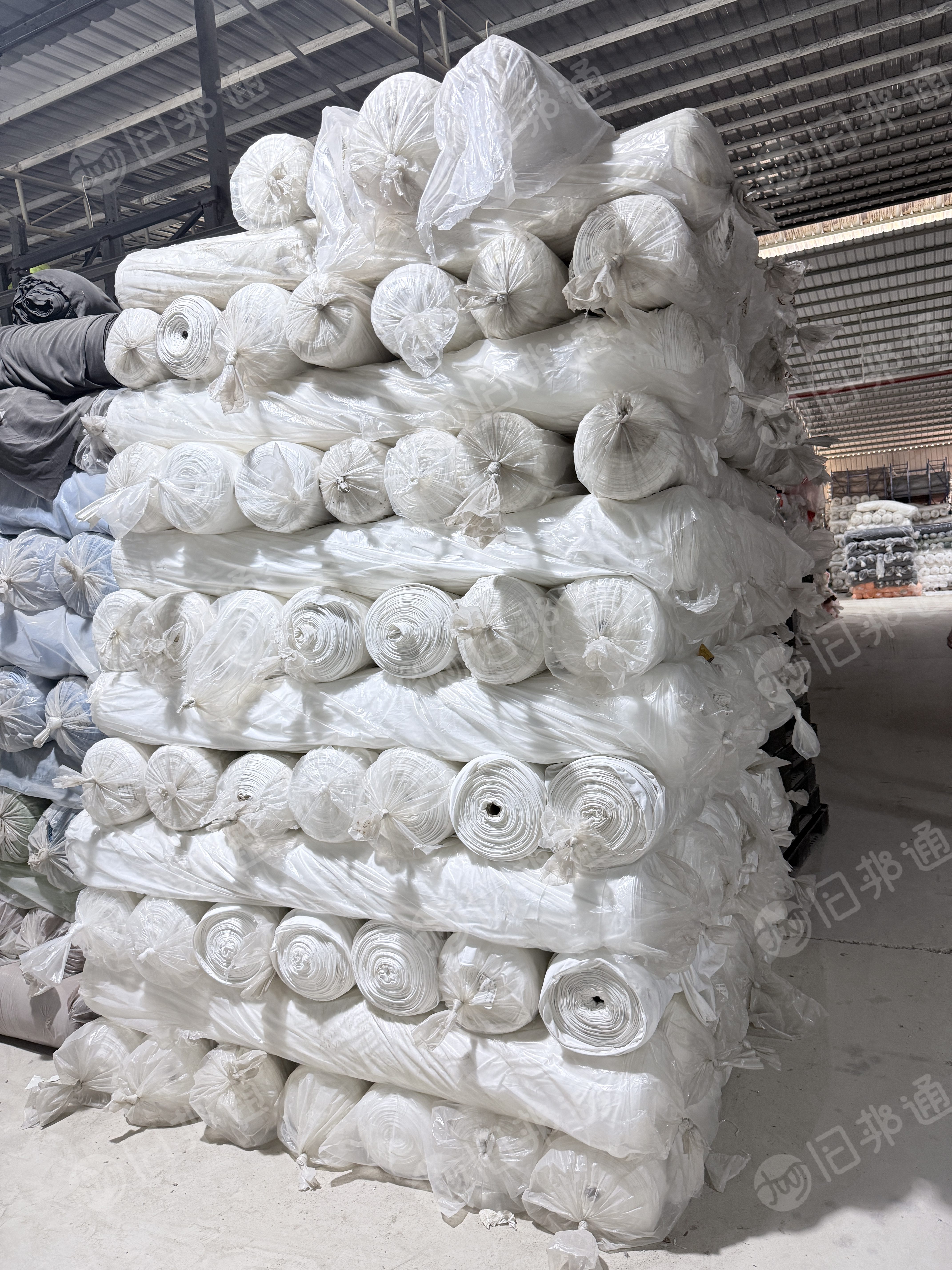 长期出售白色牛奶丝库存布，牛奶丝，172-200，185-160，180-172都有，统货8吨