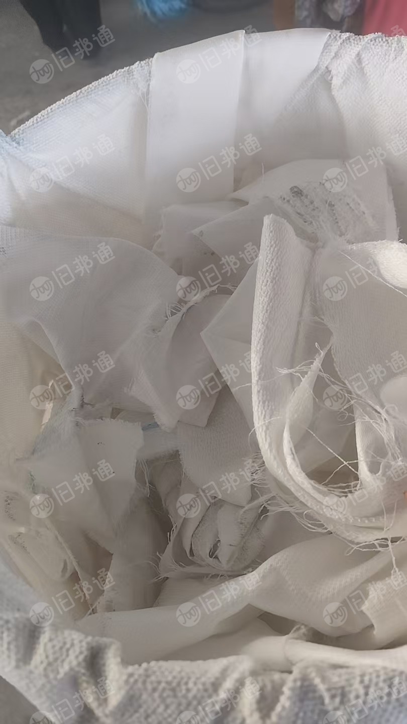 长期出售坯布厂下来的涤纶废布，涤锦废布，小卷布，统货出，在安徽池州