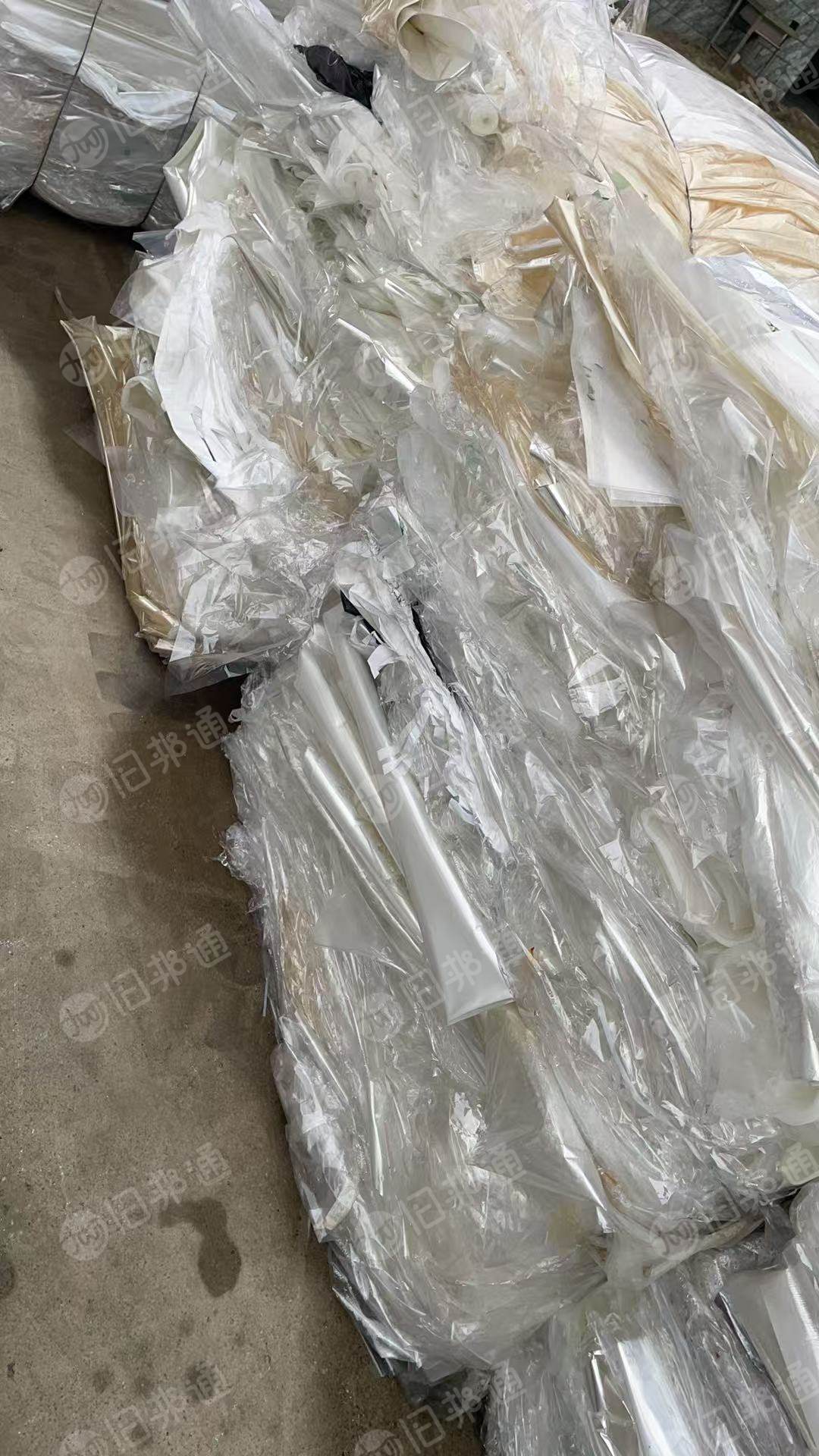 出售新能源厂下来的透明PP,PE,PET膜，混打一起，干净无杂，现货10吨，长期有货