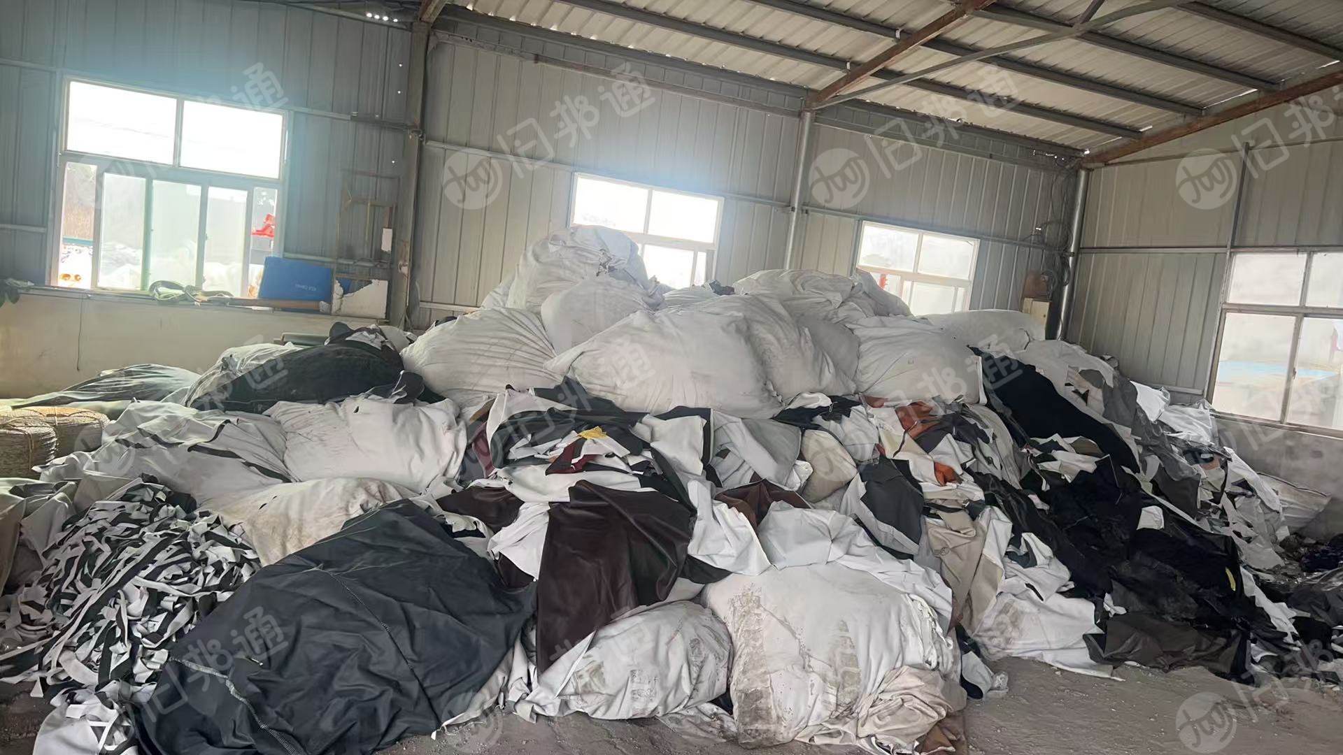 出售PVC汽车环保革，现货9*6一车