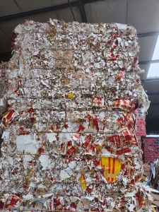长期出售无膜烟卡纸，金银卡边角料