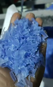 长期出售各色干粉水果筐破碎料，荔枝框破碎料，桂圆筐破碎料，黑色，蓝色，瓷白果筐破碎料等