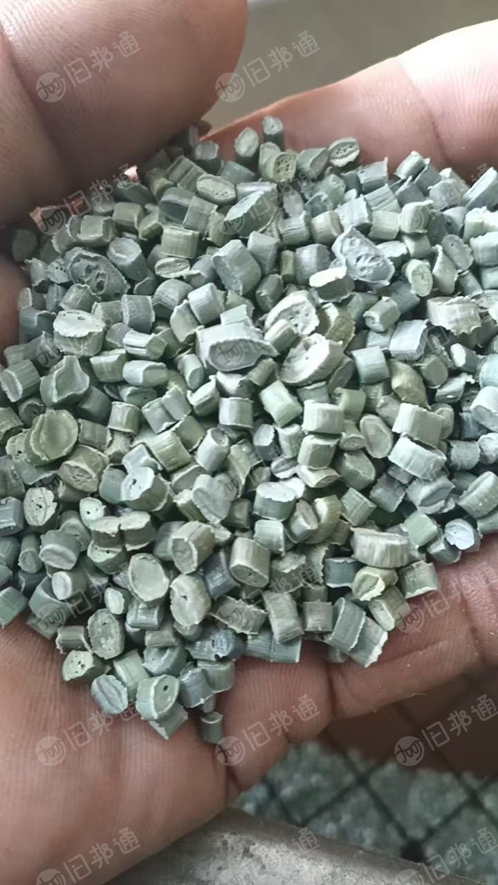 出售pe复合颗粒，现货有四五十吨