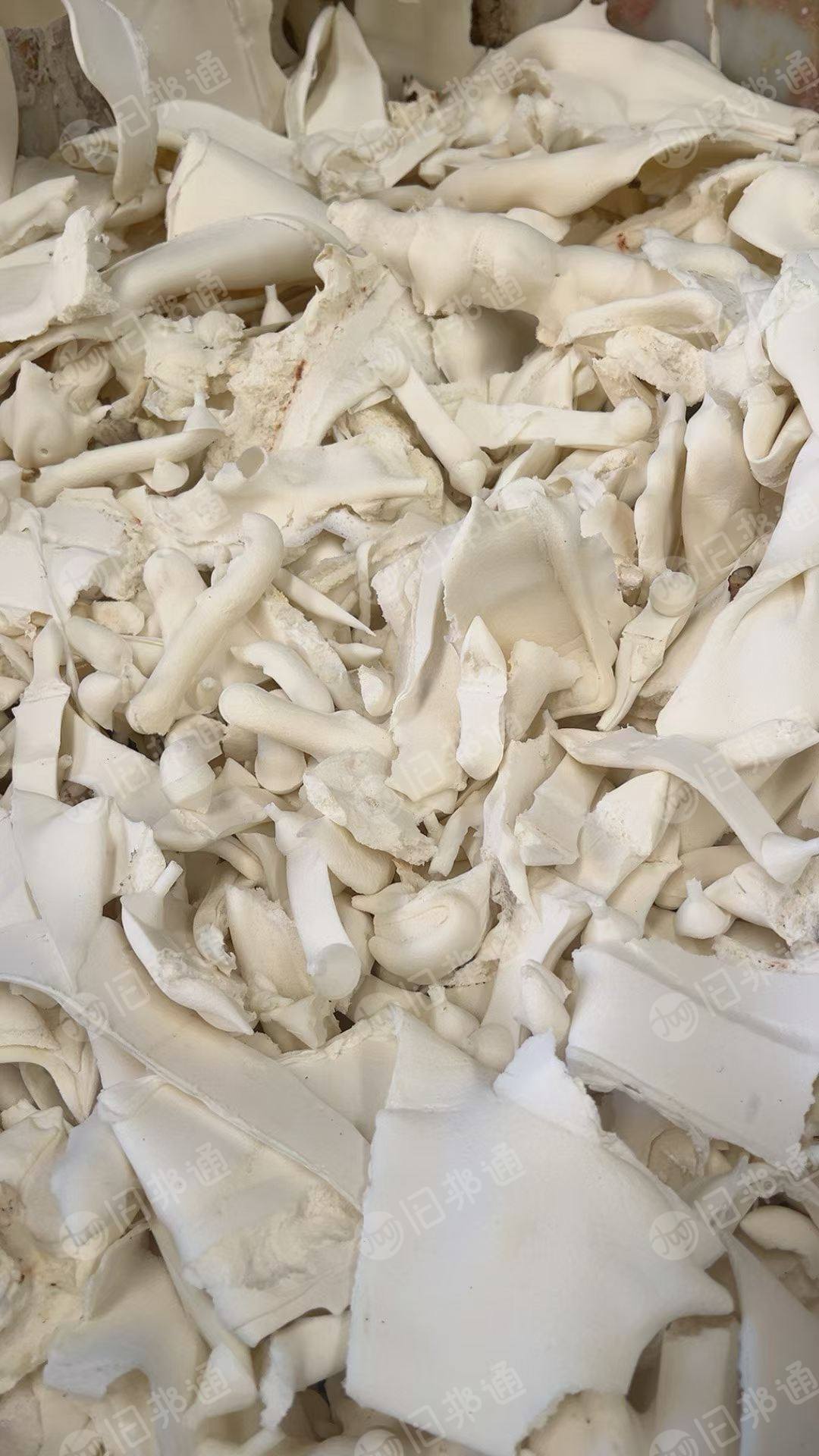 长期出售乳胶枕头磨粉料，家具填充料