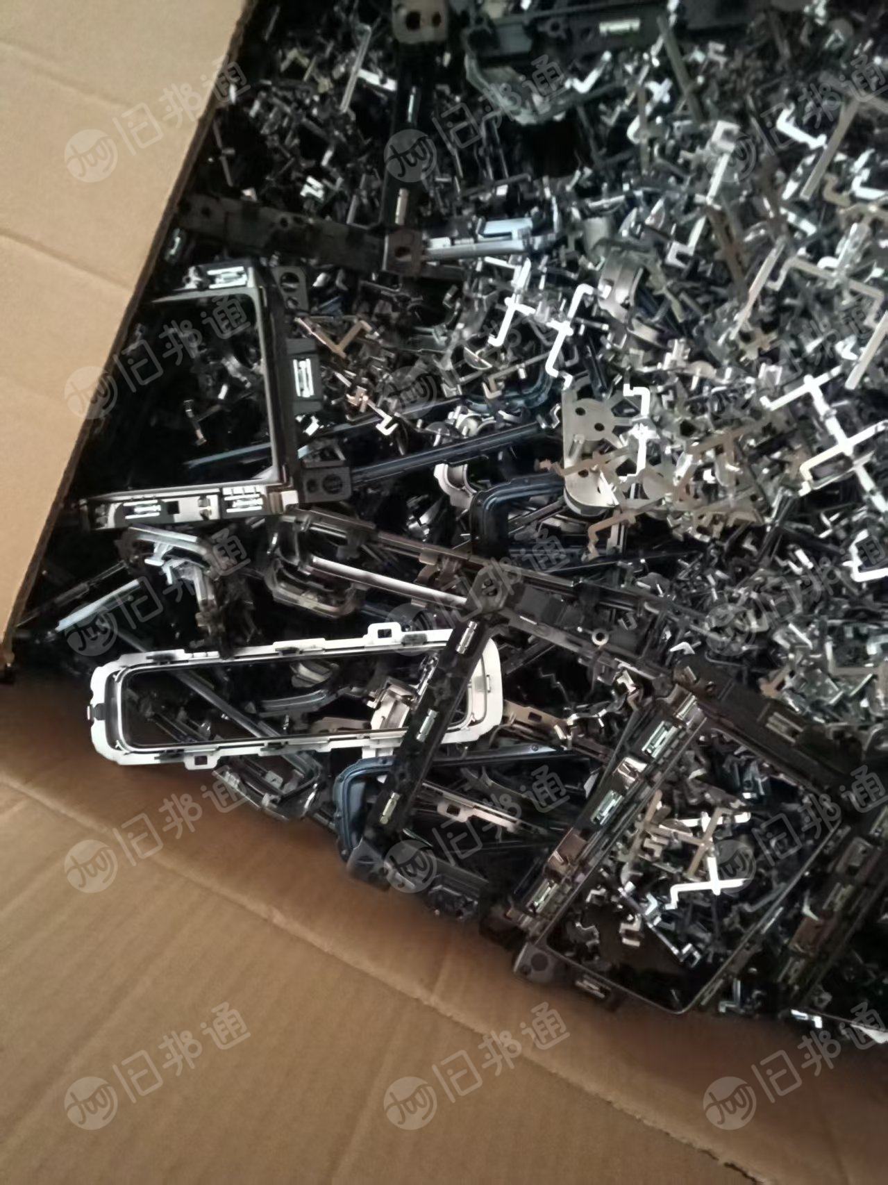 出售pc/abs合金料废料,比亚迪,奔驰车上的零件