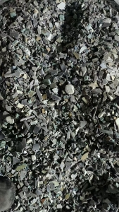 出售PVC破碎料，管材和板材混合的，过3cm筛网的，现货一百多吨