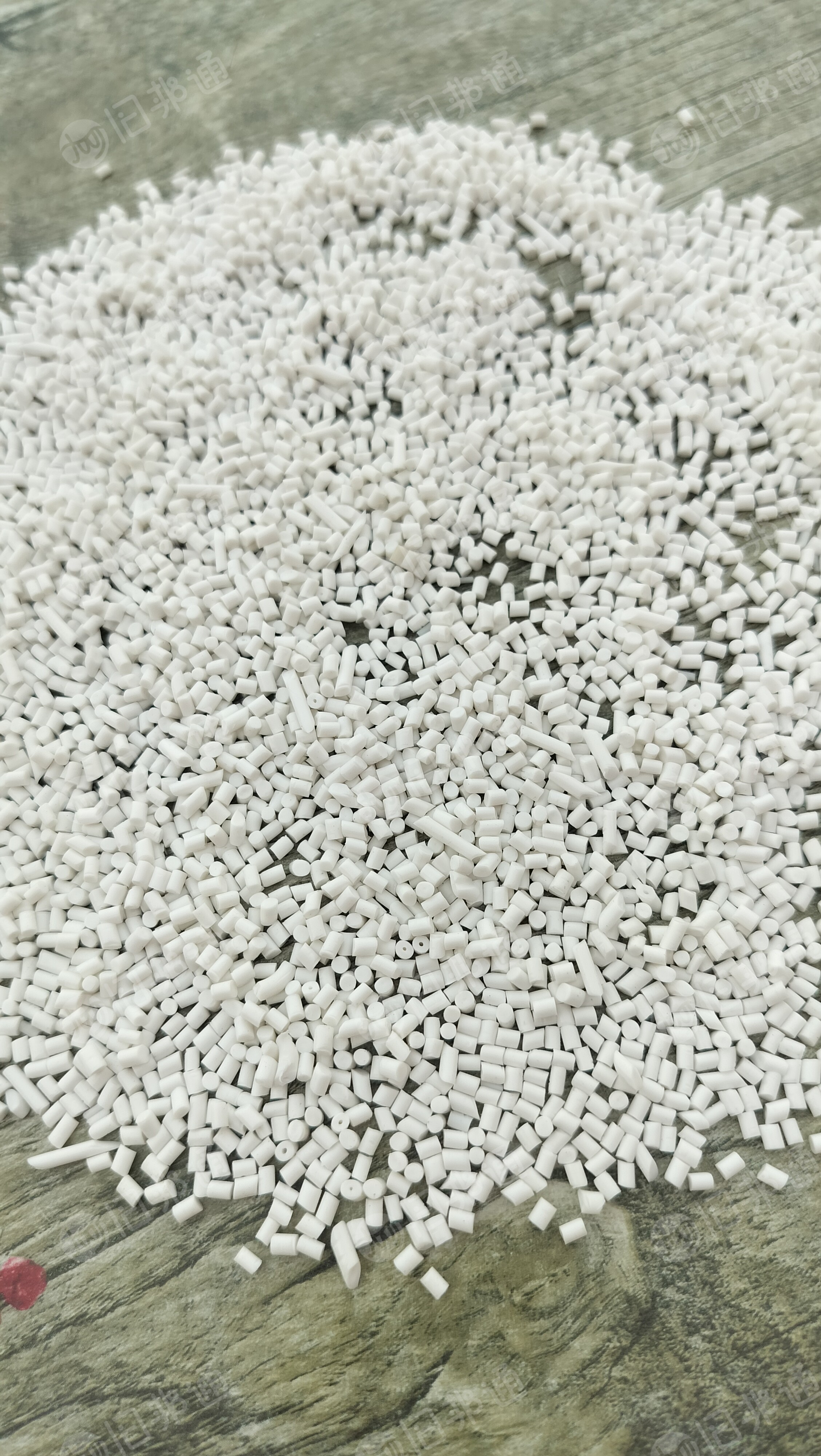 长期出售PA6造粒料，单6尼龙丝颗粒，主要生产消光，半消光颗粒，月供150吨