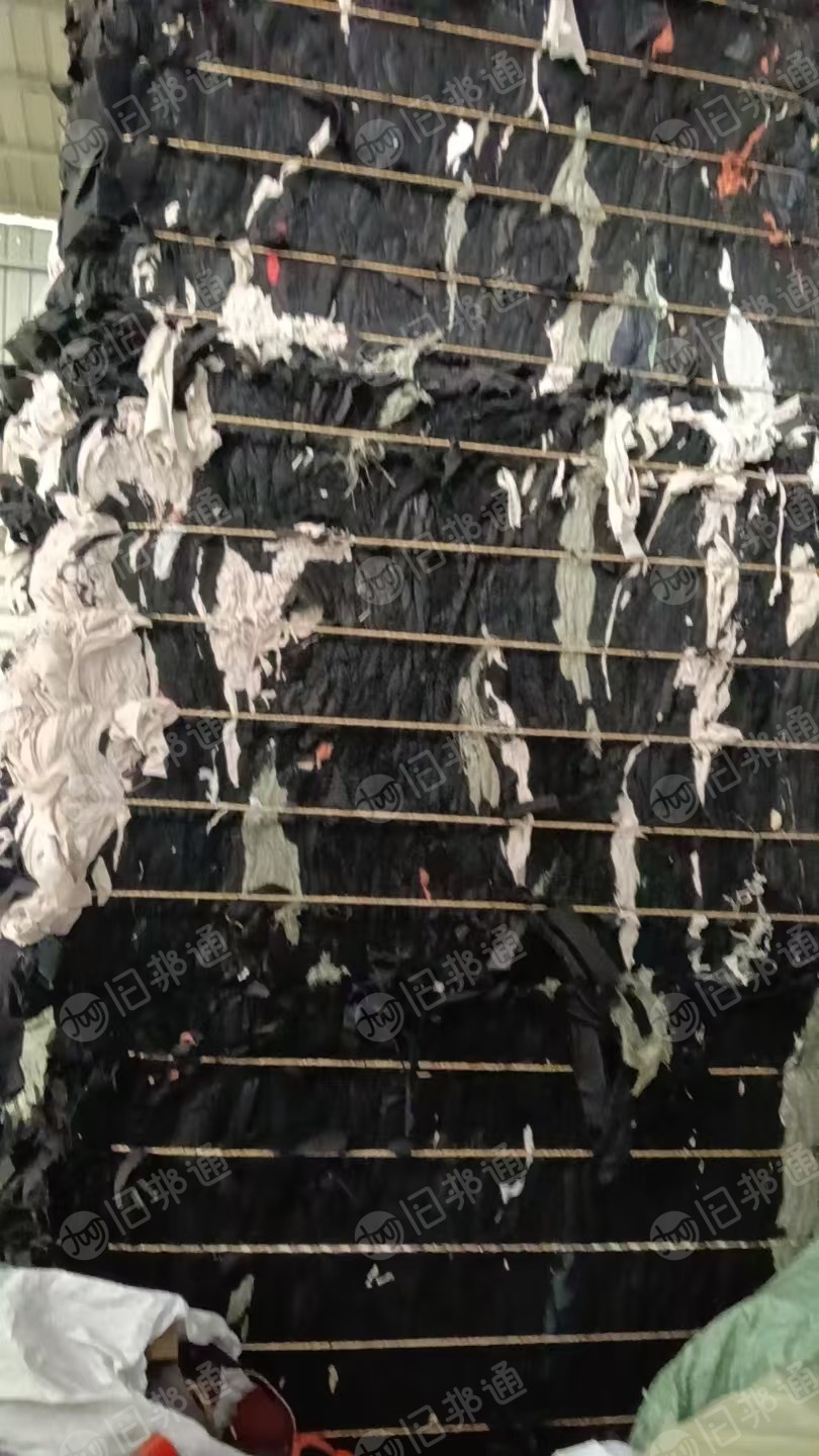 出售PVC汽车皮革边角料，现货一百多吨左右