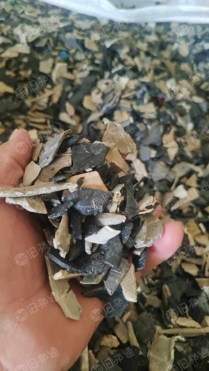 出售ABS保险杠破碎料,过盐水清洗甩干可直接上机