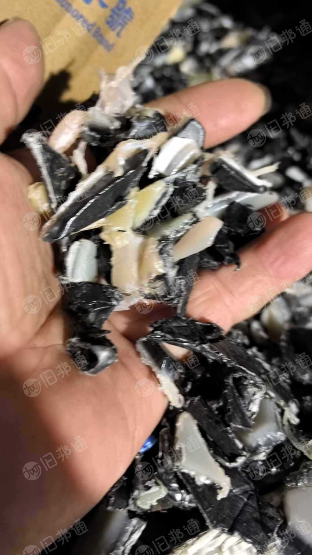 出售PE低压汽车油箱破碎料，清洗甩干可直接上机