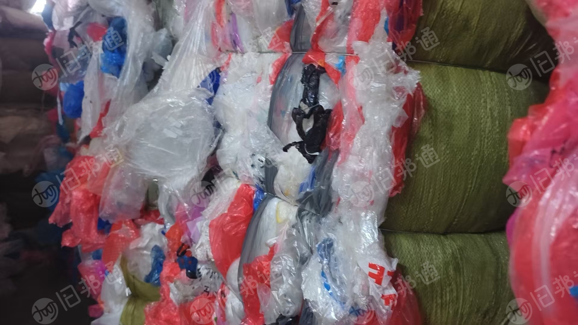 出售水洗缠绕膜和花膜废料，电子厂，手机厂，食品厂下来的，现货10吨起