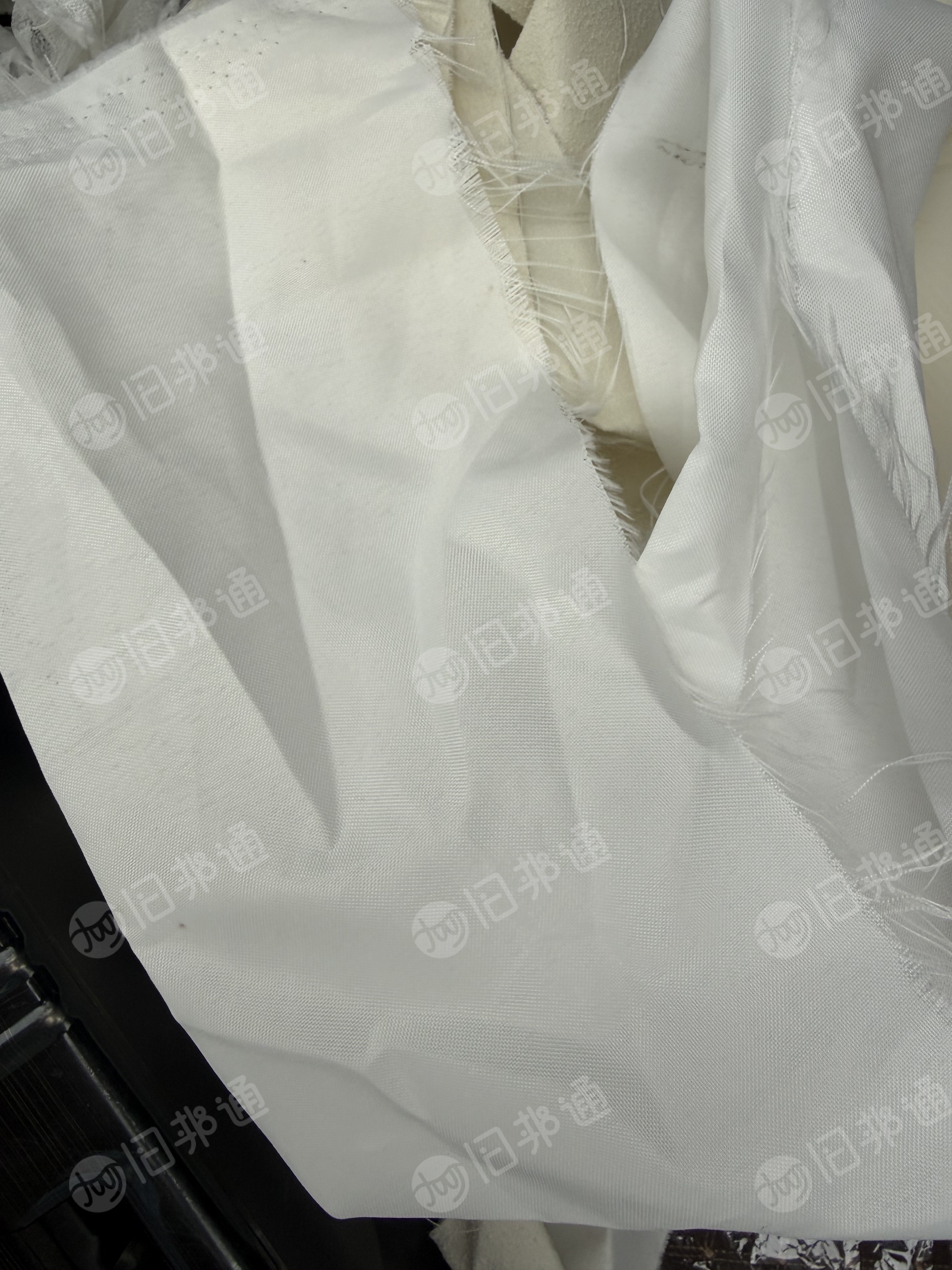 长期出售做篮球内膜里下来的废布边角料，气囊布边料，无胶跟带胶有分开，货在江西赣州