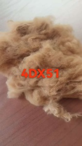 长期回收驼色涤纶短纤，涤纶短纤维，4D*51的，做针刺棉用，厂在河北石家庄
