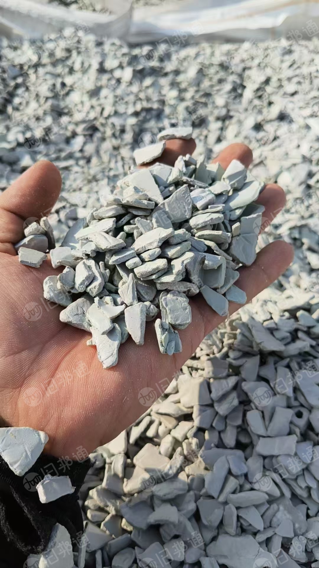 求购PC电表壳破碎料，造粒用，加纤，不带标签，4U，需求量一两百吨