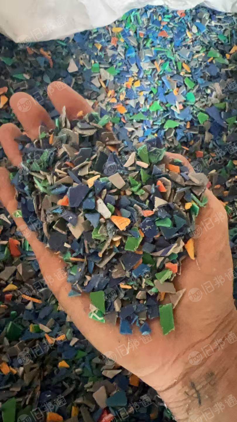 出售HDPE钢卷皮破碎料，柳钢钢卷皮破碎料，蓝色、绿色、杂色都有