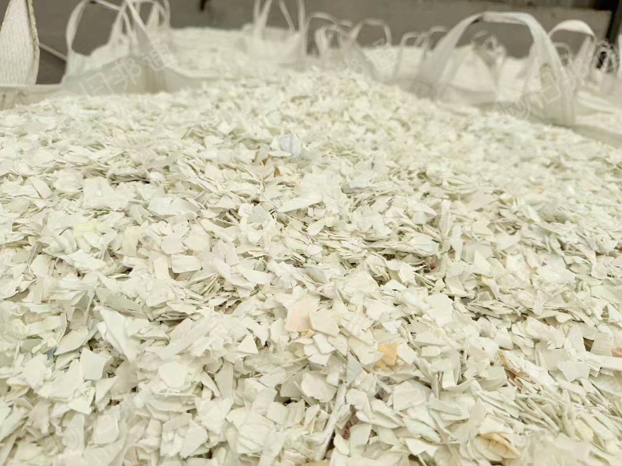 长期出售小白乙破碎料,娃哈哈破碎料占比90%,现货10多吨