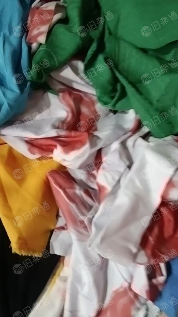 长期出售制衣厂下来的废布统货，涤纶废布，氨纶废布，锦纶废布都有，现货十吨左右