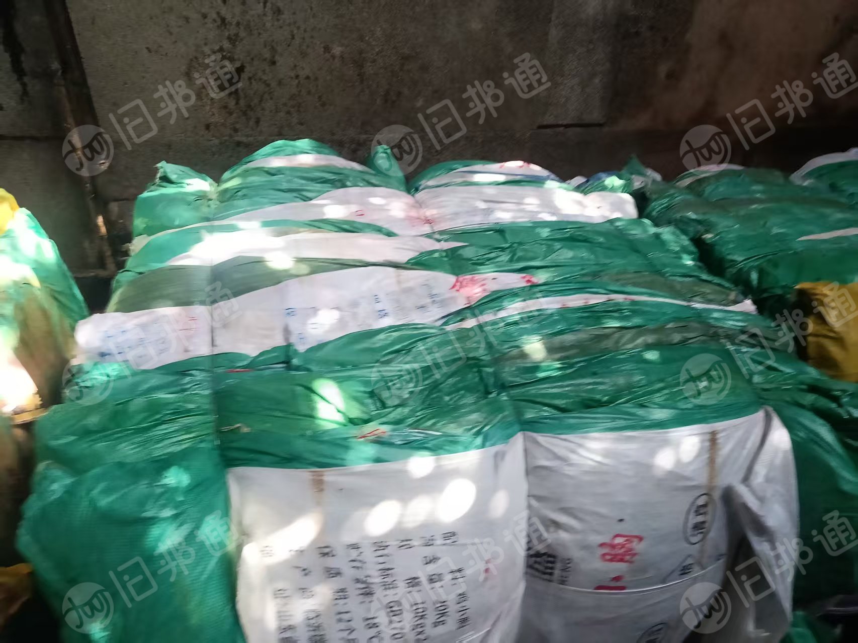 出售水洗PE高压尼龙复合膜，食品厂下来的，现货5吨左右