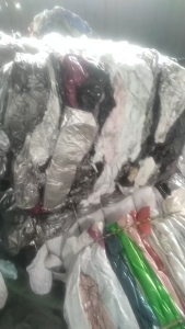 长期出售PVC杂色胶水膜，PVC透明胶水膜，现货十六吨