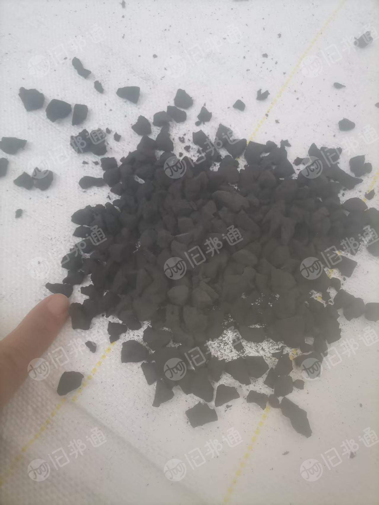 长期出售黑色纯PU粉碎料