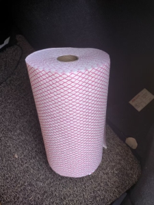长期出售PP木桨水刺无纺布，涤纶木桨水刺无纺布，水刺无纺布尾货，门幅60-110都有