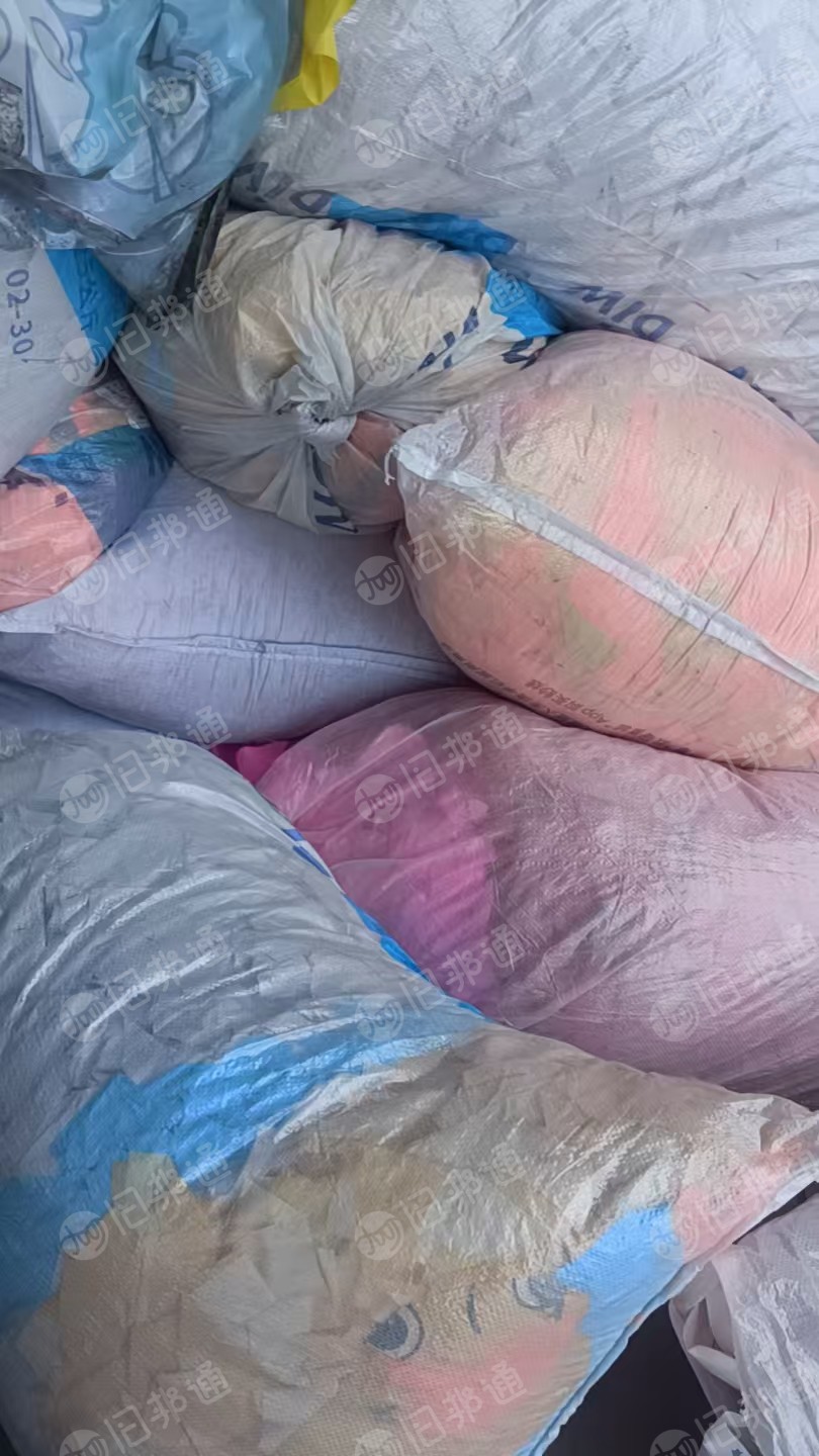 长期出售纯PVC下角料废料，都是玩具厂的PVC冲气膜边角料，每月一车