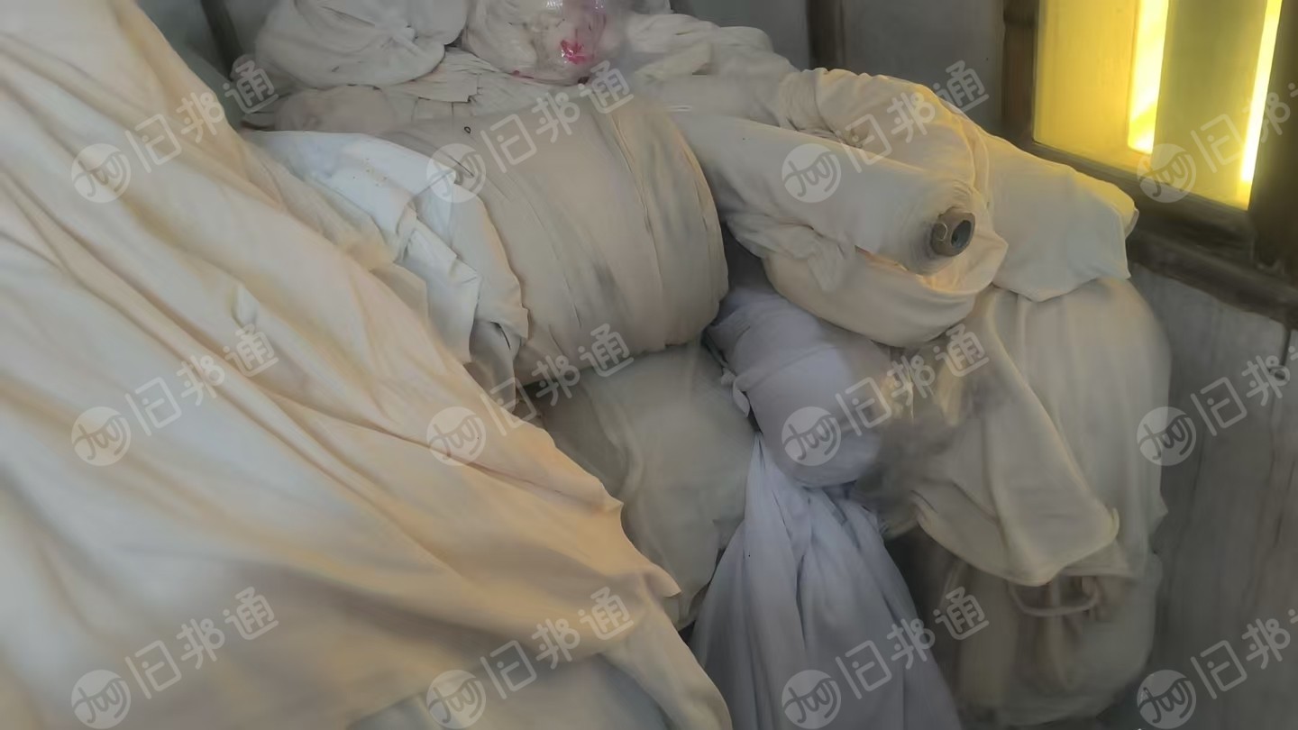 长期出售涤棉库存布，涤棉大块布，做擦机布用，有彩色，米色，有分拣开，彩色够9.6车，在福建泉州