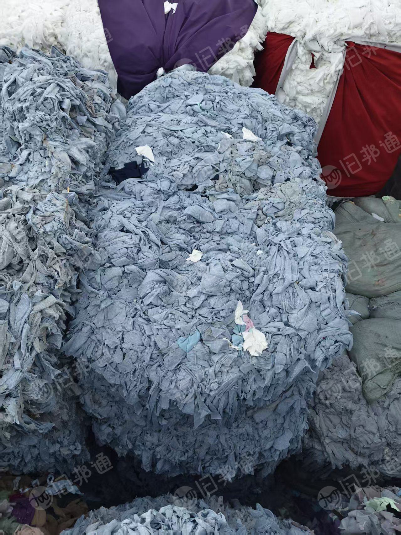 长期出售浅色涤纶废布，涤纶边角料，现货60吨，在河南商丘