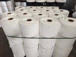 长期出售电池卷膜打绳料，每卷6000米，宽51-54，现货够车