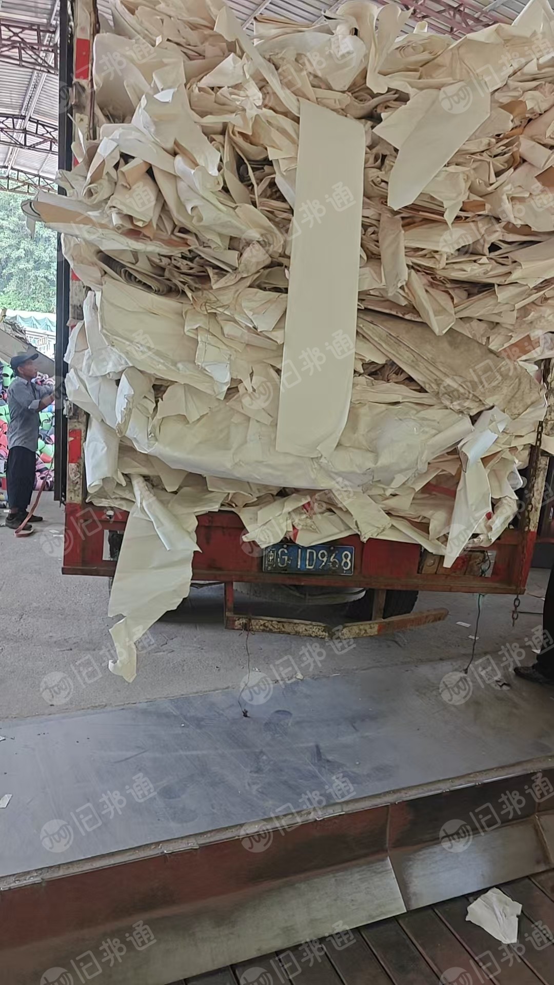 长期出售皮革厂下来的离型纸，现货二十多吨，货在福建三明