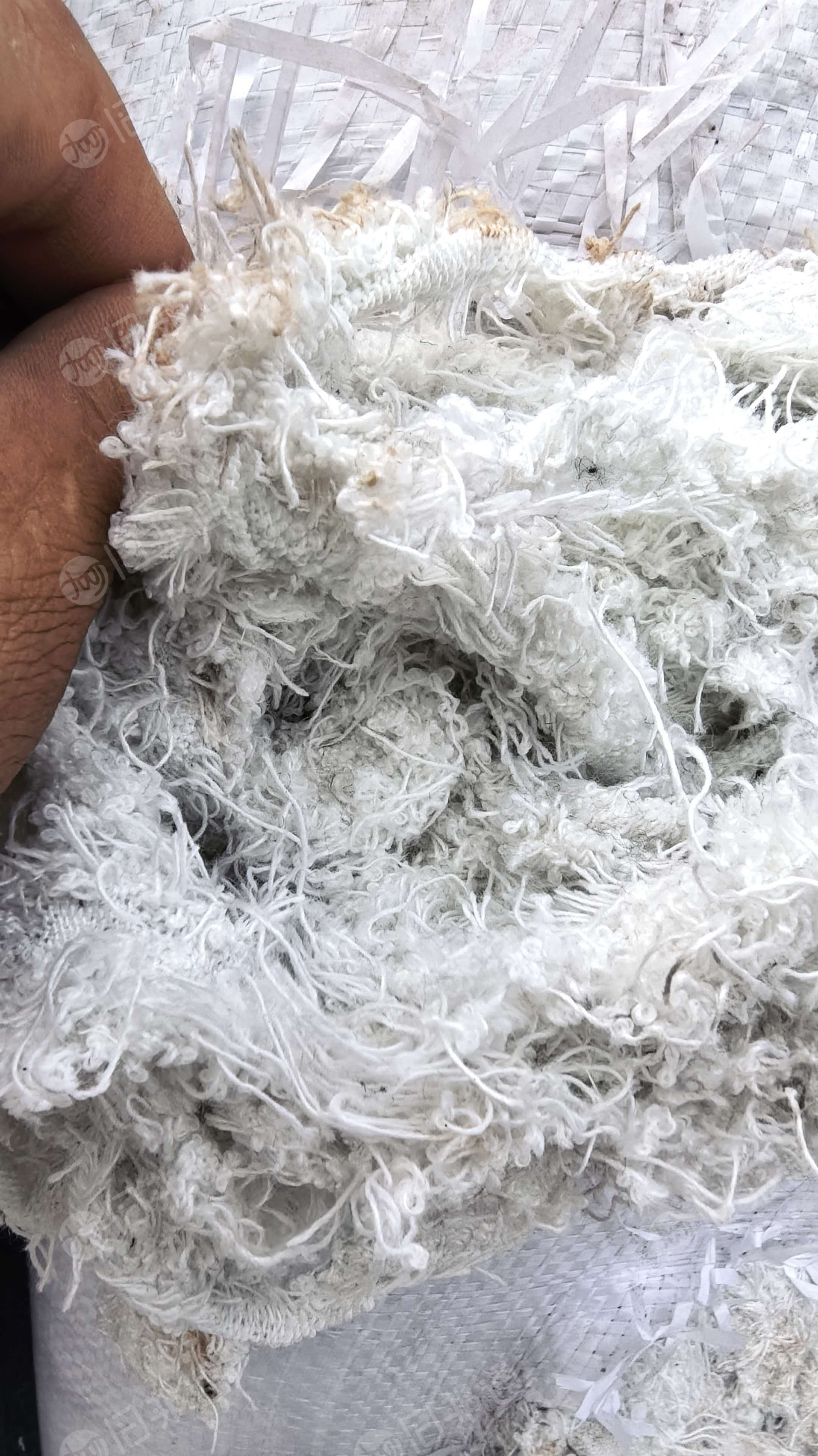长期大量出售涤棉布边纱,涤棉废纱,含棉10%,月供200吨,货在广东佛山