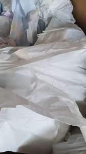 长期出售卫生巾厂下来的PE膜，低压膜，不含填充，货在重庆