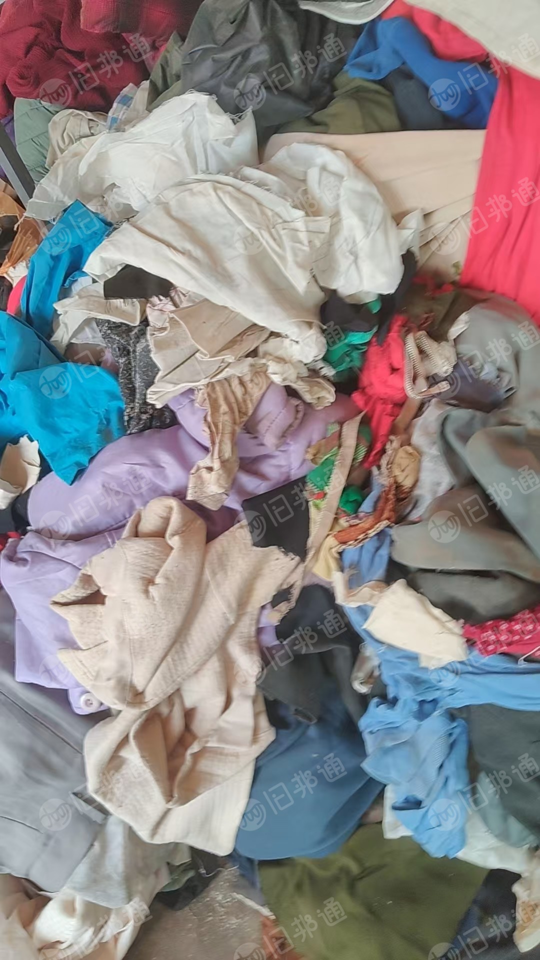 长期出售旧衣服黑料，旧衣服，都是衣服，月供几十吨，在河北沧州