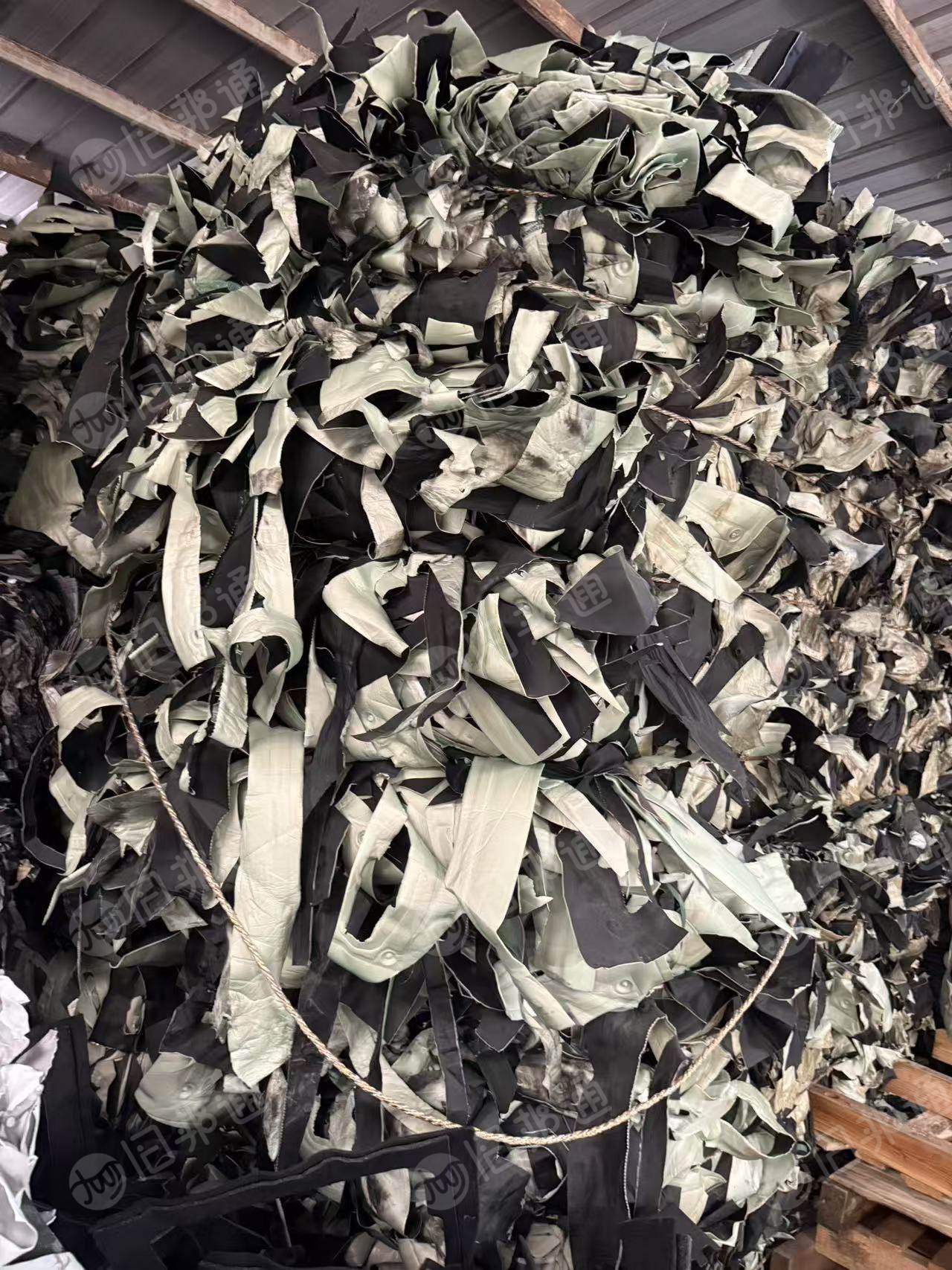 出售环保TPO复合革，比亚迪厂出来的，现货一挂车