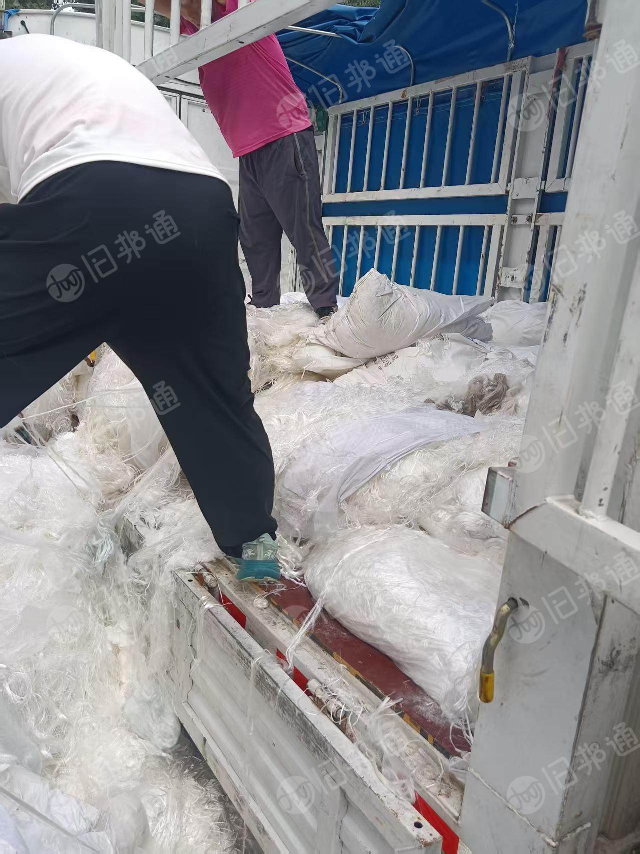 长期出售仪征化纤厂下来的超高分子聚乙烯废丝，高分子废丝，会有少量带胶，现货10吨，在山东滨州