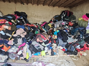 长期出售旧衣服黑料，燃烧料，月供25吨，在甘肃定西
