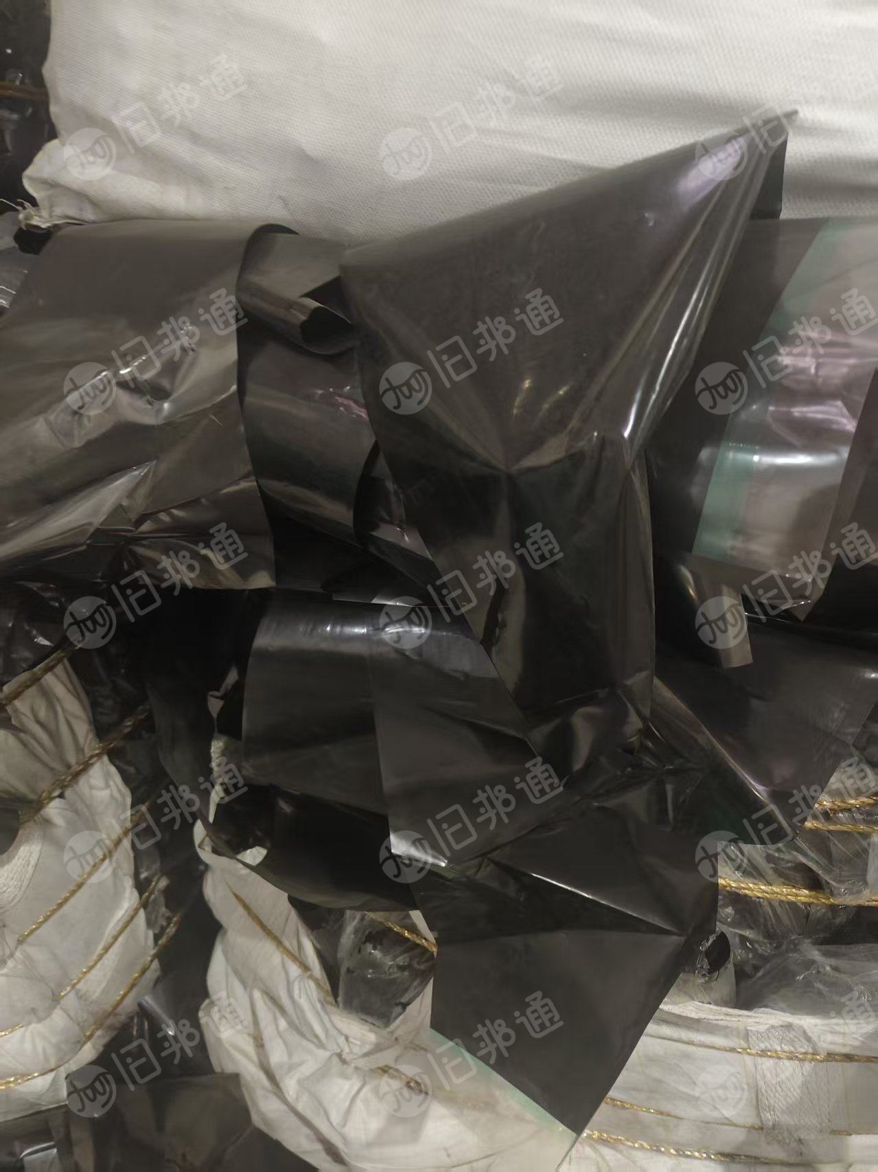 出售电子厂纯PET膜废料，已压包好，现货20吨左右