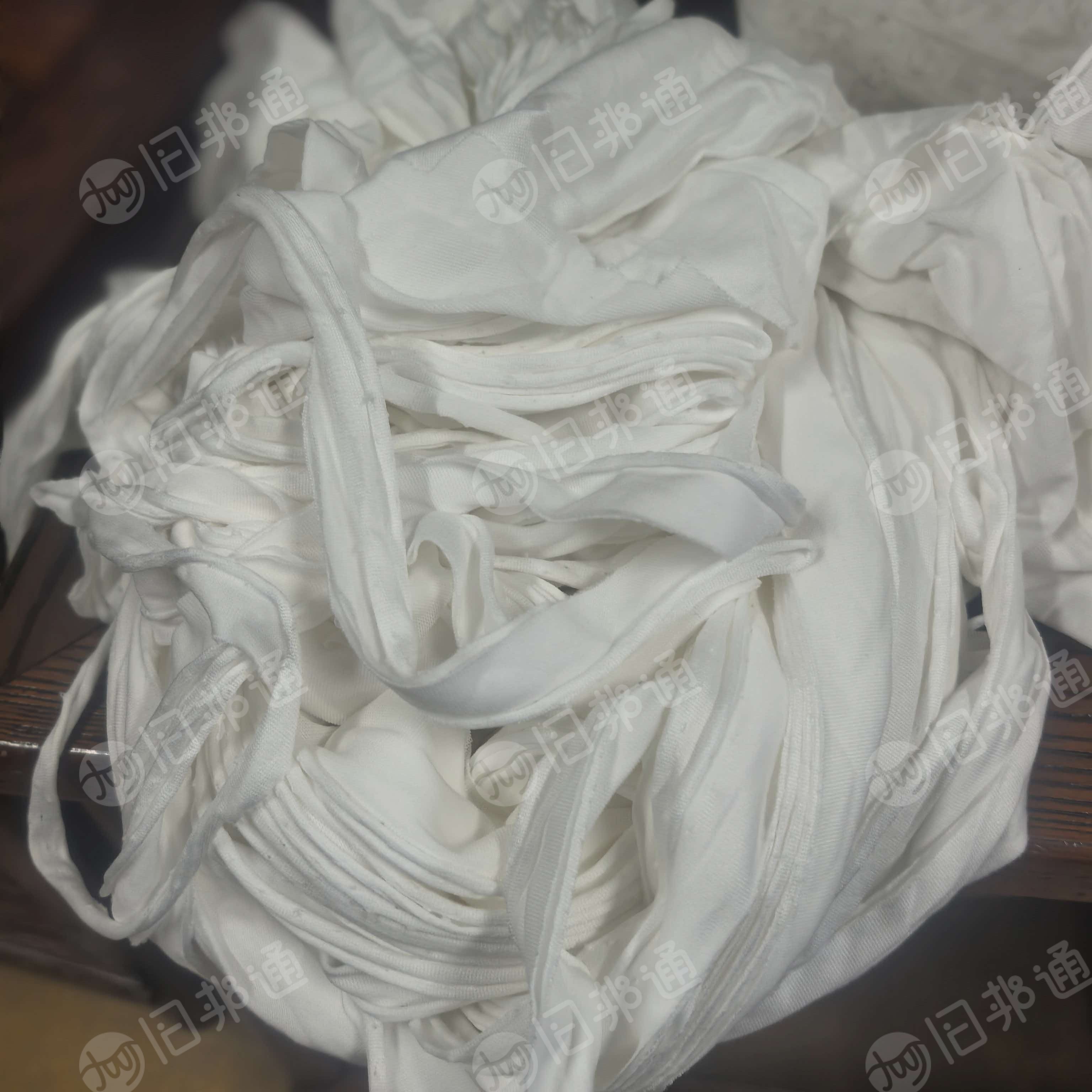 长期出售涤氨废布，涤氨边角料，月供15吨，在福建龙岩