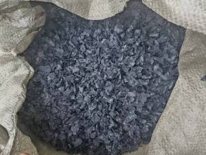 长期求购PVC冷水塔破碎料，含钙在5%左右，不含钙，白，黄，绿，黑均都可以，月需求大，磨粉用