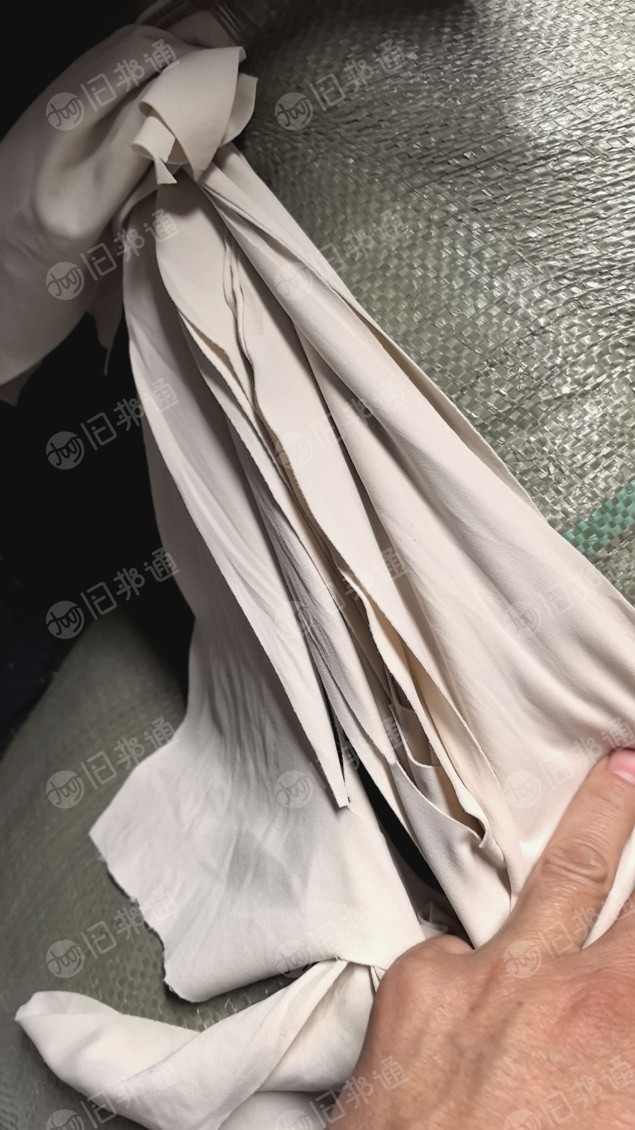 长期出售泳装布碎,泳装下脚料,四面弹,锦氨废布,现货30吨,分拣好的,干净可直接上机造粒,在福建龙岩
