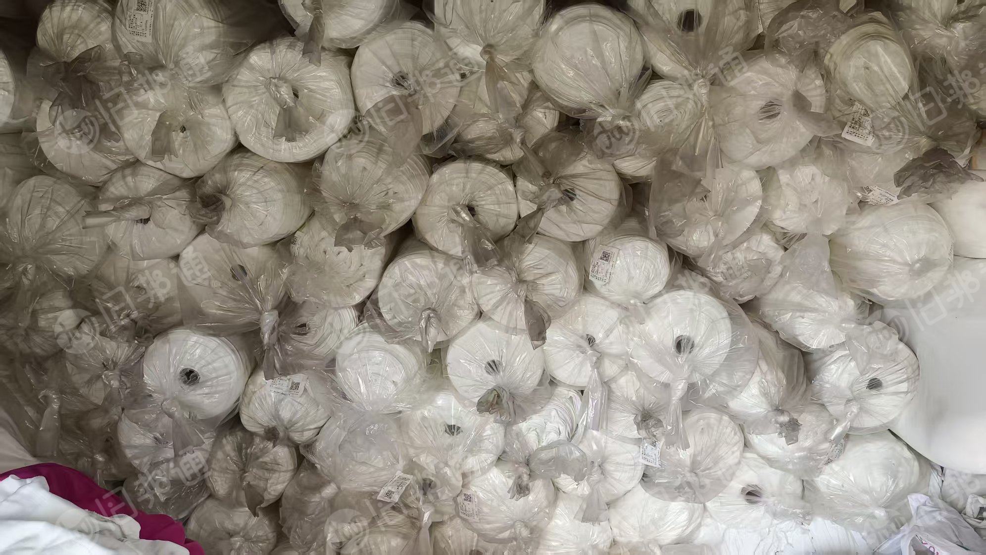 长期出售白色单磨牛奶丝，牛奶丝库存布，克重110门幅2米，在浙江绍兴