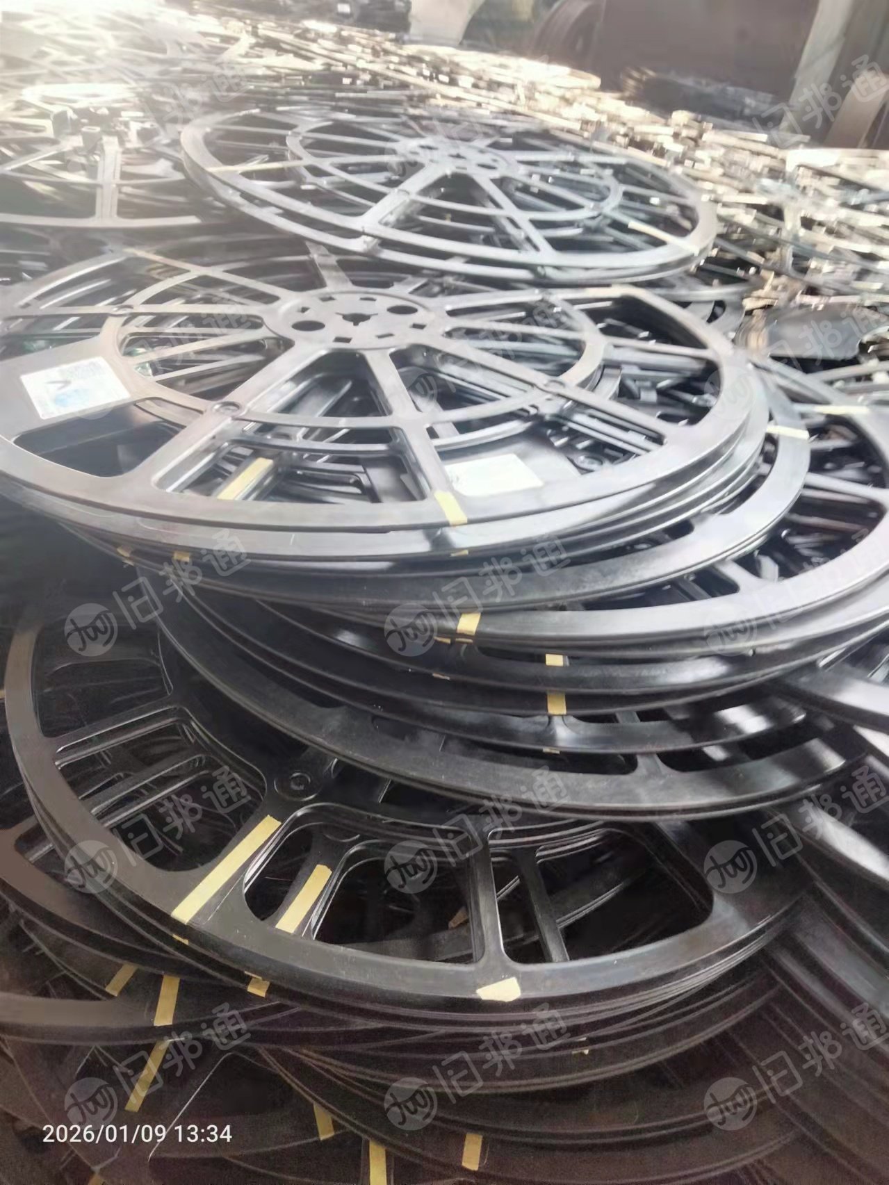 出售ABS/PC合金电影盘破碎料，现货一挂车