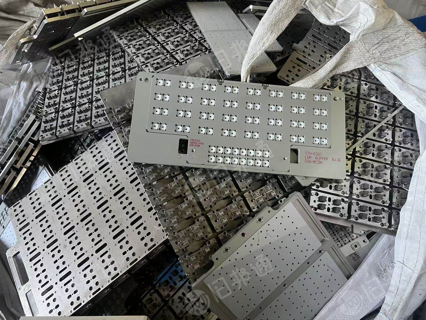 出售铝IC托盘废料，现货几吨