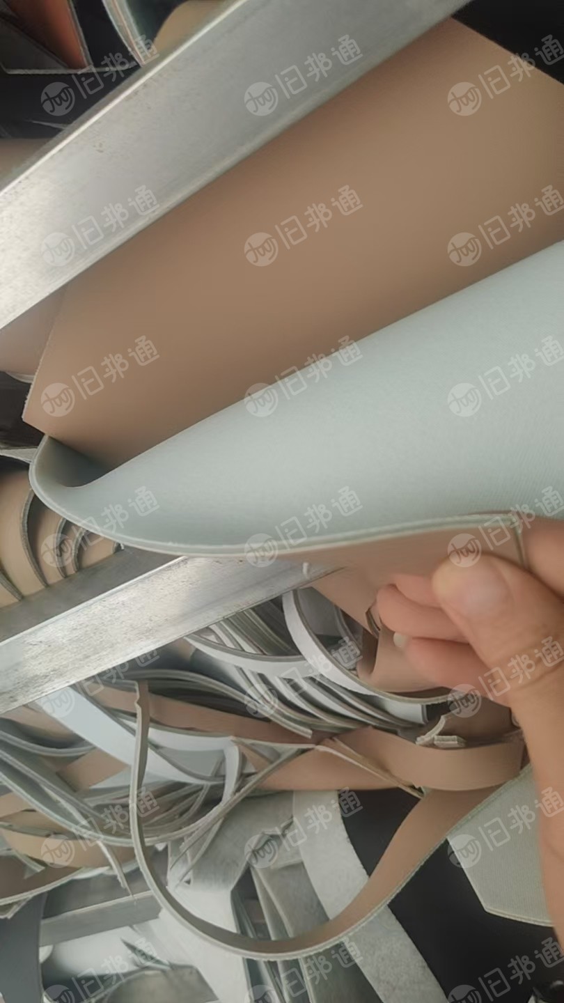 长期出售PVC表皮废料，有的有带海绵，有的有带无纺布，有的是纯PVC表皮