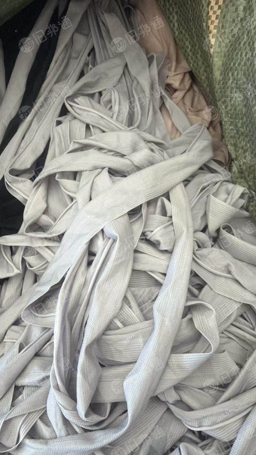 长期出售杂色花边锦氨下脚料，锦氨废布，现货50吨，在浙江杭州
