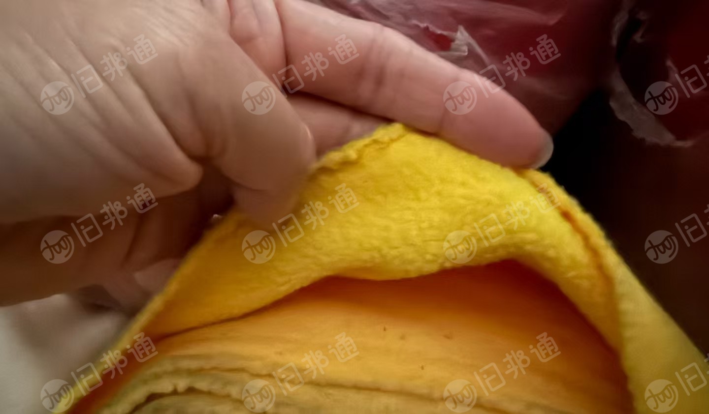 出售处理绒布，库存绒布，短毛绒，长毛绒，超柔绒布等，统货出，现货有10吨左右，货在浙江金华