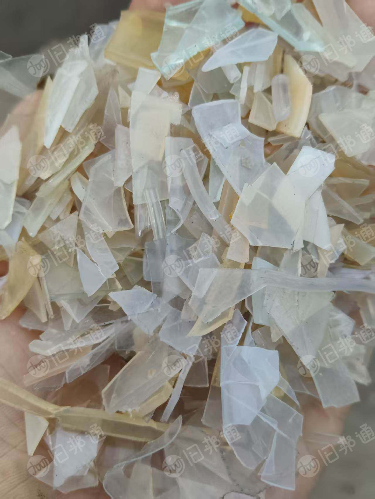 出售PVC门帘破碎料，现货100多吨