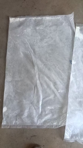 长期出售食品厂下来的pe高压膜废料，里面有些粉，一个月有一挂车